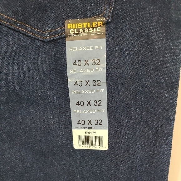 Rustler Classic Relaxed Fit Men's Denim Dark Blue Jeans Size 40x32 NWT - Picture 4 of 7